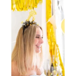 Tiara - "Happy New Year" - Gull